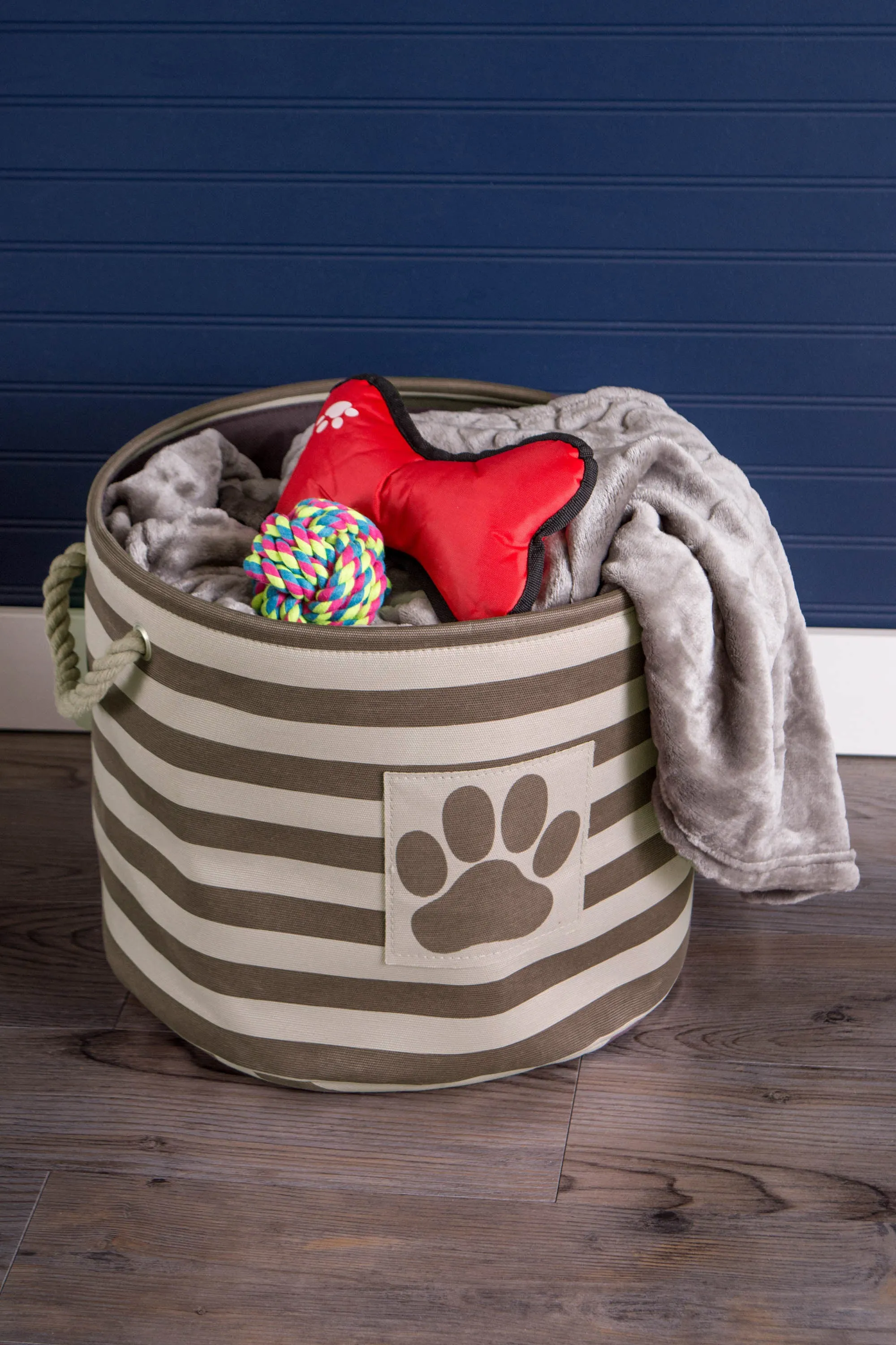 Bone Dry Pet Storage Bin, Striped Paw Patch, Brown, Small Round, 12x9"