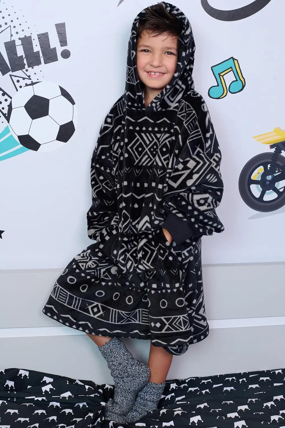 Mad Dog Kids Blanket Hoodie - Wearable Blankets with Cozy Sleeves, Soft Fleece & Sherpa Designs, for Boys & Girls, Ages 4-13