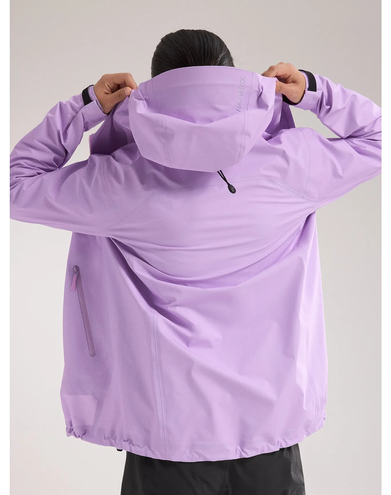 Women's Beta Jacket (Past Season)